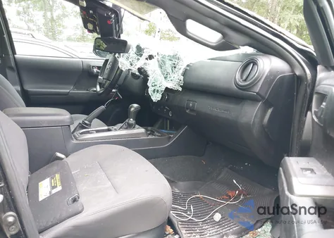 2017 Toyota Tacoma Dbl Cab/Sr/Trdspt/Or/Pro z USA, uszkodzony, nr VIN 5TFCZ5AN5HX067805